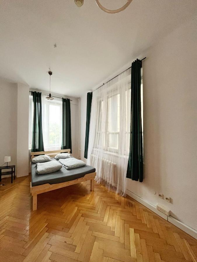 Nice View Rooms In Old Town 크라쿠프 외부 사진